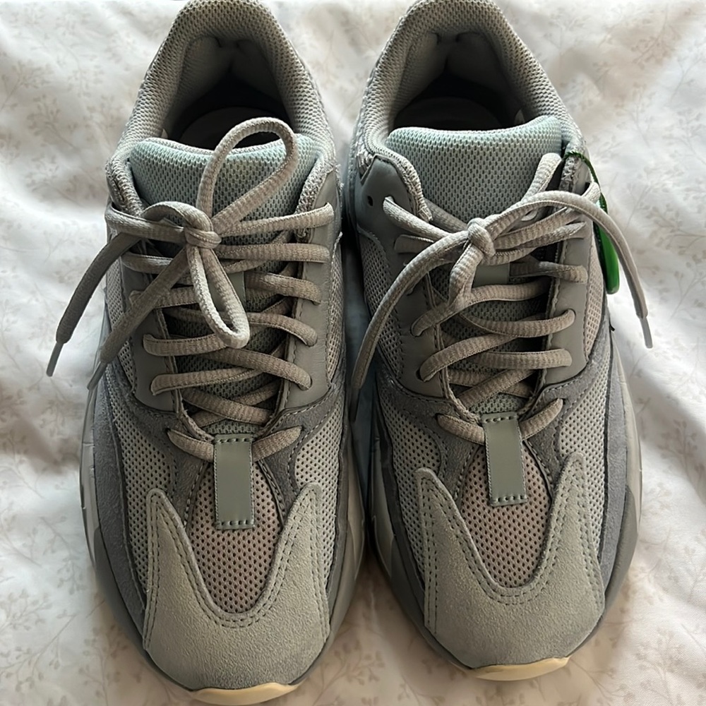Yeezy Boost 700